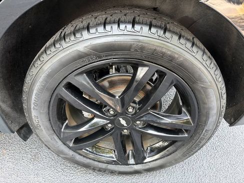 Used 2020 Chevrolet Equinox LT w/ Midnight Edition FWD image 20