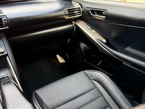 Used 2019 Lexus IS 300 F Sport w/ F Sport Package image 6