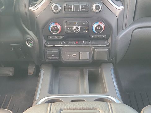 Used 2021 GMC Sierra 1500 AT4 image 18
