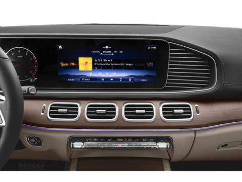 Used 2025 Mercedes-Benz GLS 450 4MATIC image 10