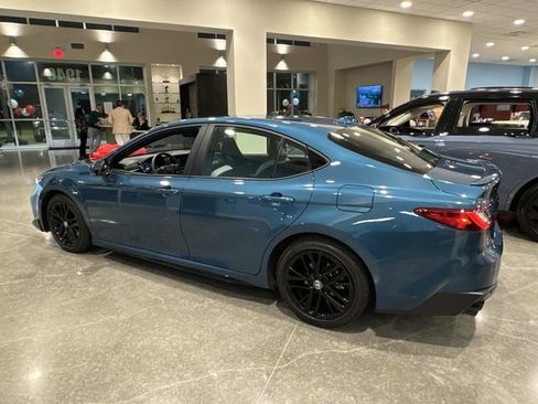 Used 2025 Toyota Camry Hybrid image 6