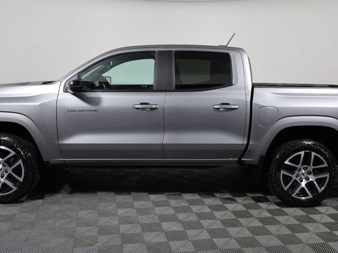 Used 2024 Chevrolet Colorado Z71 w/ Z71 Convenience Package 2 AWD/4WD image 8