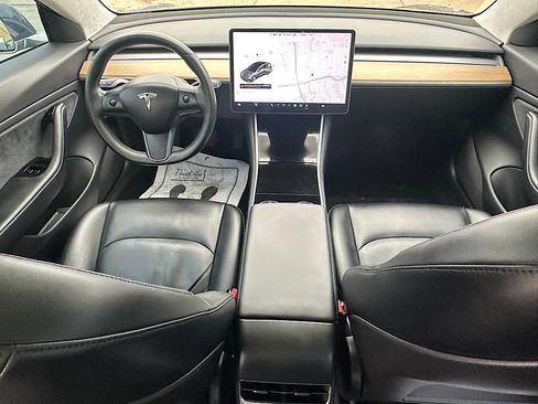 Used 2017 Tesla Model 3 Long Range image 24