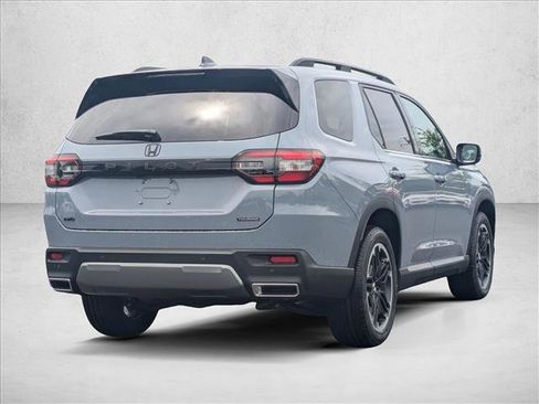 New 2026 Honda Pilot image 2