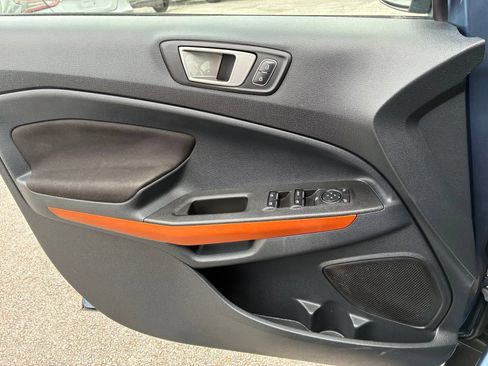 Used 2021 Ford EcoSport SE w/ SE Convenience Package FWD image 11