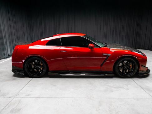 Used 2020 Nissan GT-R Premium w/ Premium Interior Package AWD/4WD image 20