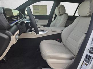 New 2026 Mercedes-Benz GLS 580 4MATIC video 4