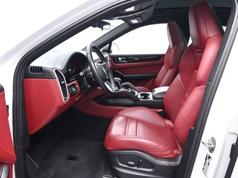 Used 2023 Porsche Cayenne Coupe AWD/4WD image 11