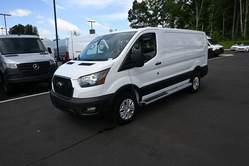 Used 2025 Ford Transit 250 Low Roof w/ Exterior Upgrade Package RWD image 1