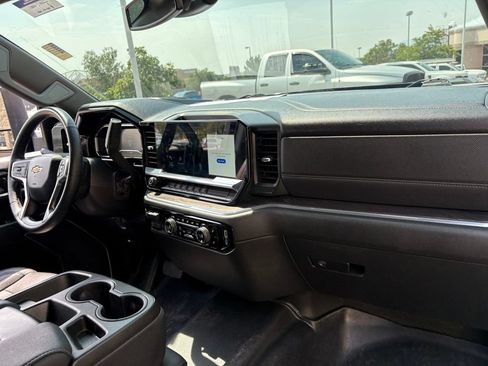 Used 2024 Chevrolet Silverado 2500 LTZ AWD/4WD image 29