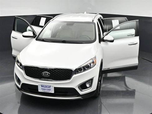 Used 2017 Kia Sorento EX AWD/4WD image 36