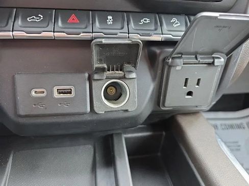 Used 2021 Chevrolet Silverado 2500 LTZ w/ LTZ Premium Package image 33