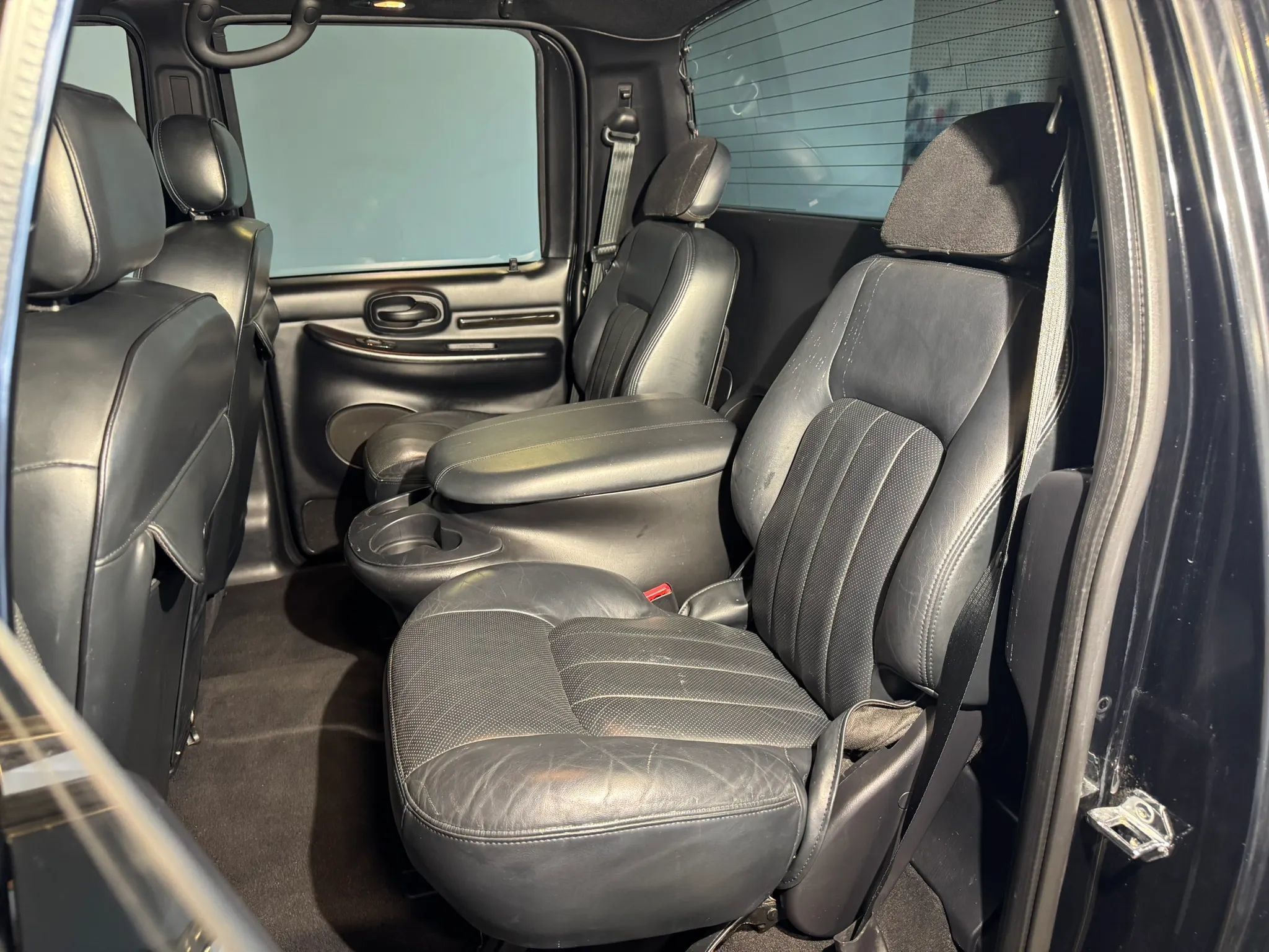 Used 2002 Lincoln Blackwood RWD image 25