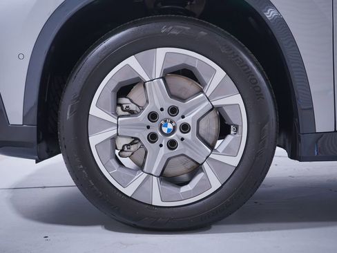 Used 2026 BMW X1 xDrive28i AWD/4WD image 2