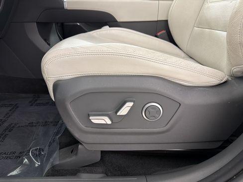 Used 2024 Hyundai Santa Fe Limited FWD image 13