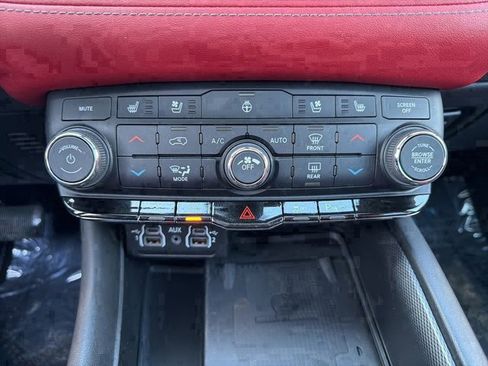 Used 2022 Dodge Durango R/T w/ Blacktop Package image 30