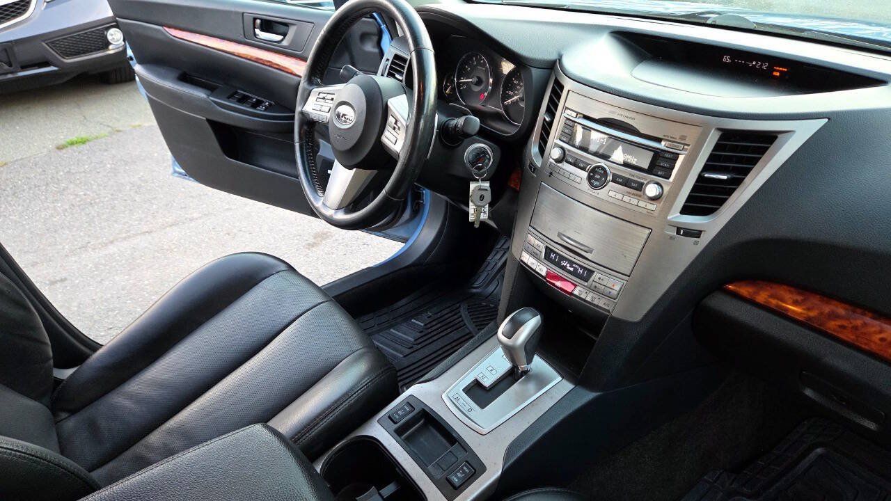 Used 2011 Subaru Outback 2.5i Limited AWD/4WD image 45