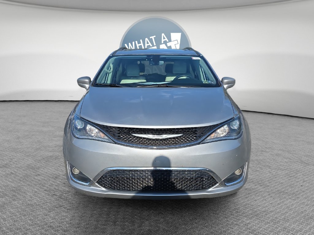 Used 2019 Chrysler Pacifica Touring-L FWD image 9