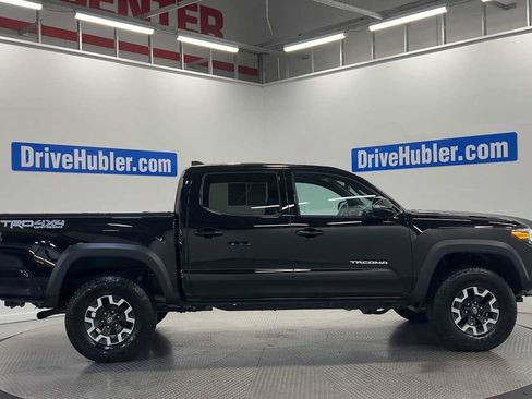 Used 2023 Toyota Tacoma TRD Off-Road w/ Advanced Technology Package AWD/4WD image 9