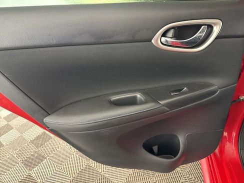 Used 2019 Nissan Sentra SR image 17