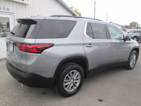 Used 2023 Chevrolet Traverse LT image 6