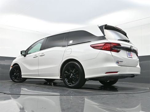 Used 2023 Honda Odyssey Sport image 31