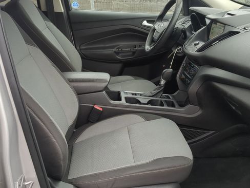 Used 2017 Ford Escape SE w/ Equipment Group 201A image 25