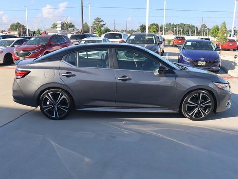 Used 2020 Nissan Sentra SR image 6