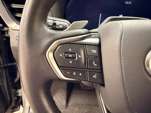 Used 2025 Lexus GX 550 w/ Accessory Package (2T) AWD/4WD image 11