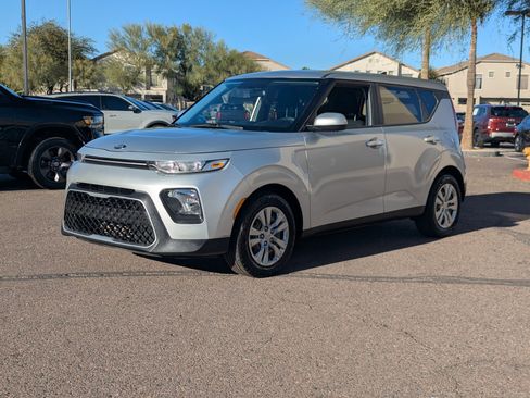 Used 2020 Kia Soul LX image 6