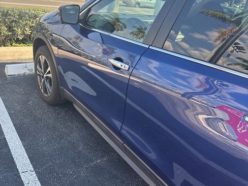 Used 2019 Nissan Rogue SV w/ Premium Package image 5