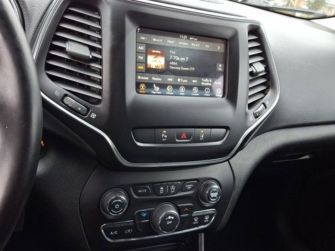 Used 2020 Jeep Cherokee Latitude Lux w/ Quick Order Package 2YH Lux image 28