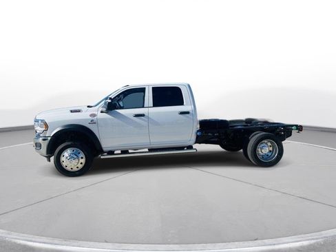 New 2024 RAM 4500 Tradesman w/ Safety Group image 29