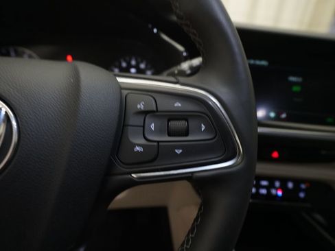 Used 2023 Buick Envision Preferred AWD/4WD image 19