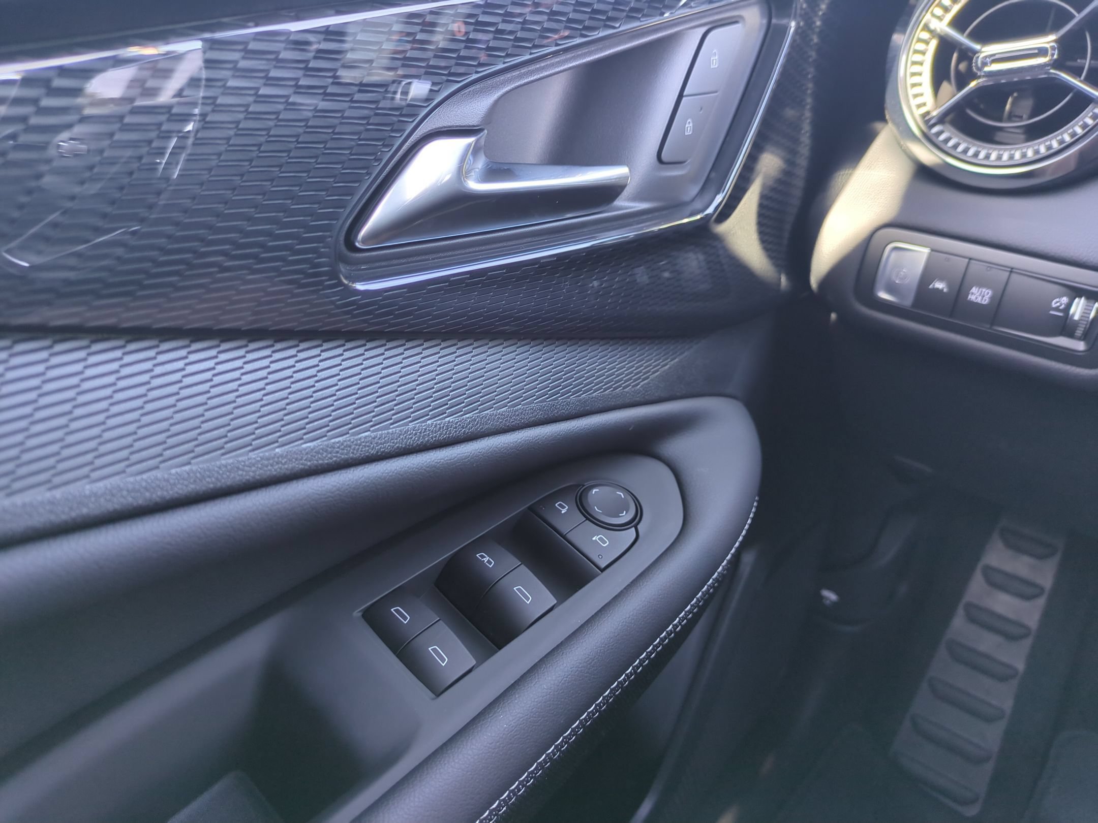 Used 2026 Chevrolet Blazer EV LT FWD image 23