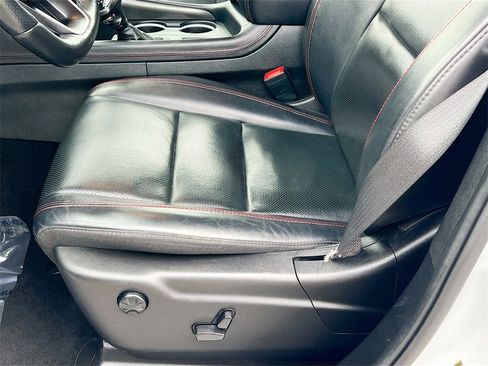 Used 2024 Dodge Durango GT image 19