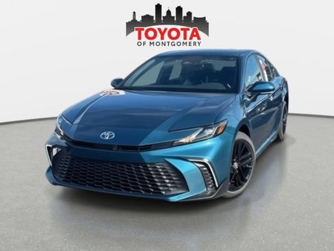 New 2026 Toyota Camry SE FWD image 2