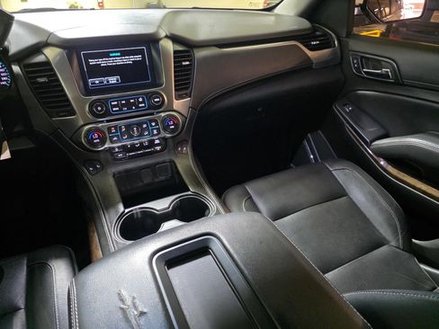 Used 2019 Chevrolet Tahoe LT RWD image 14