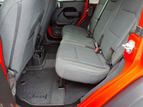 Used 2025 Jeep Wrangler Willys image 14