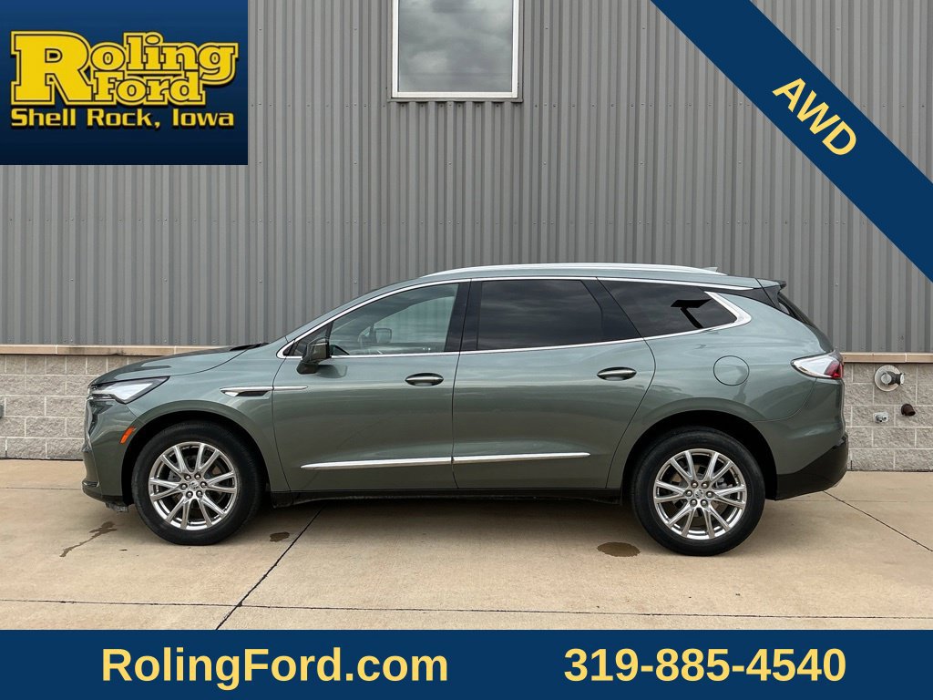 Used 2023 Buick Enclave Premium AWD/4WD image 2