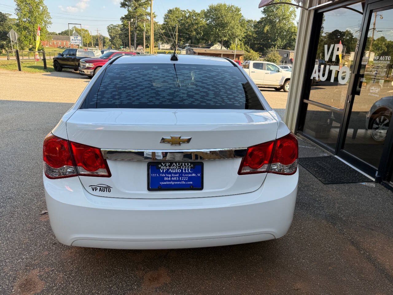 Used 2015 Chevrolet Cruze LS FWD image 5