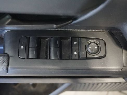 Used 2024 Toyota Tacoma SR AWD/4WD image 5