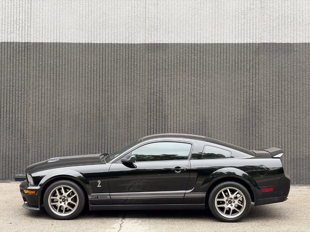Used 2007 Ford Mustang Shelby GT500 RWD image 4