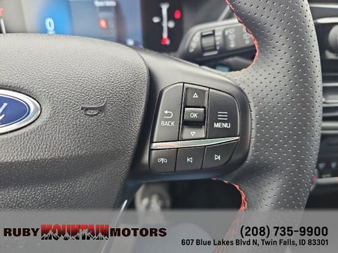 Used 2025 Ford Escape ST-Line image 17