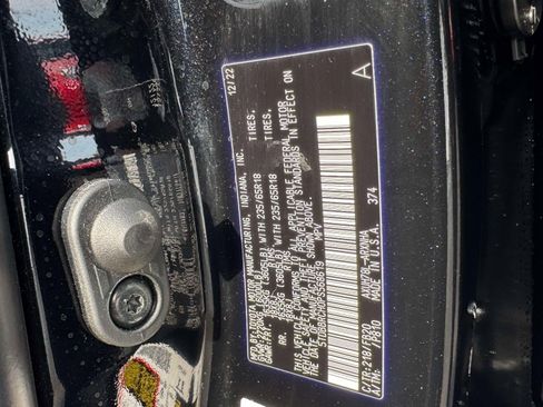 Used 2023 Toyota Highlander LE image 27