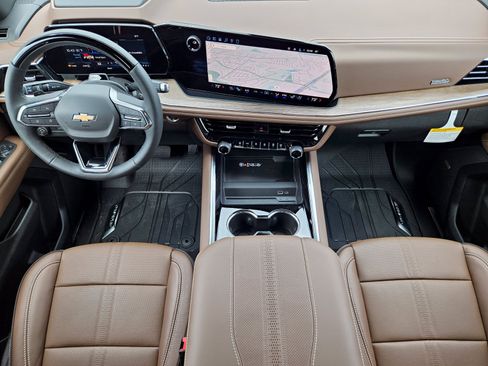 New 2026 Chevrolet Suburban High Country AWD/4WD image 19
