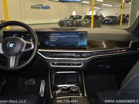 Used 2025 BMW X5 xDrive40i w/ M Sport Package AWD/4WD image 29