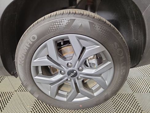 Certified 2026 Kia Seltos LX AWD/4WD image 10