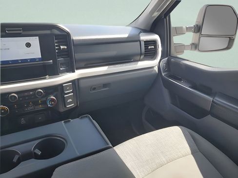 Used 2025 Ford F250 XLT image 13