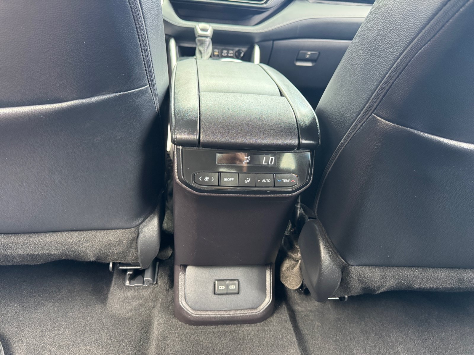 Used 2025 Toyota Highlander XSE AWD/4WD image 33